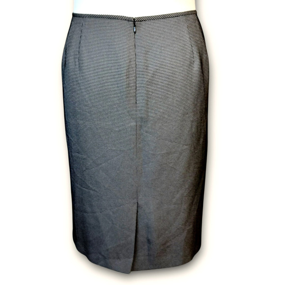 Tahari Arthur S Levine Casual Pencil Skirt Houndstooth Plus Size 24W Black White - Picture 2 of 14